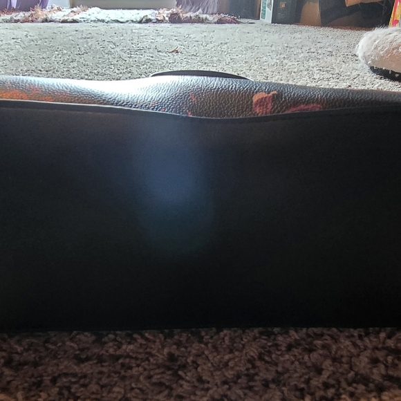 NWT floral purse - Picture 2 of 3